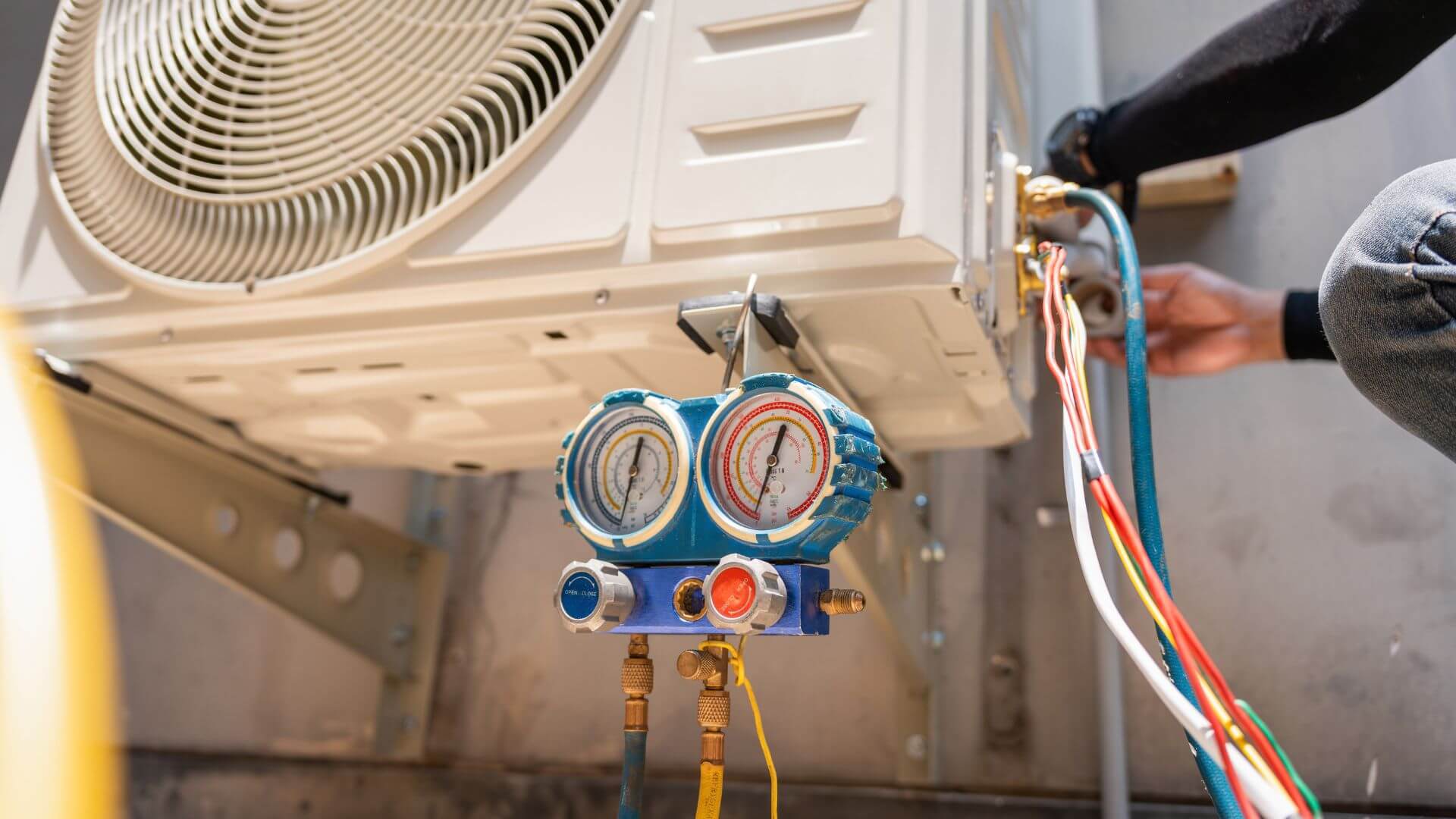 refrigerant gas pressure check and top-up service from air conditioning bristol